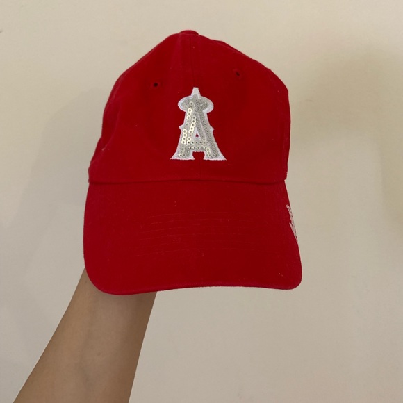Baseball cap - Picture 1 of 3